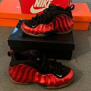 Nike foamposite one 2017 metallic red size 9 men’s/ 10.5 women’s (VERY RARE)